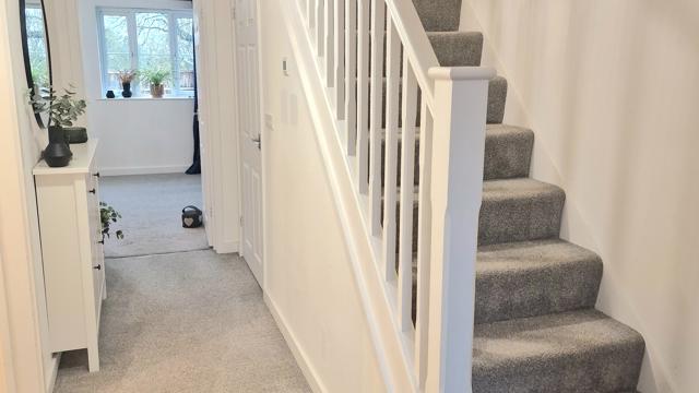 6 Howards Way Hallway