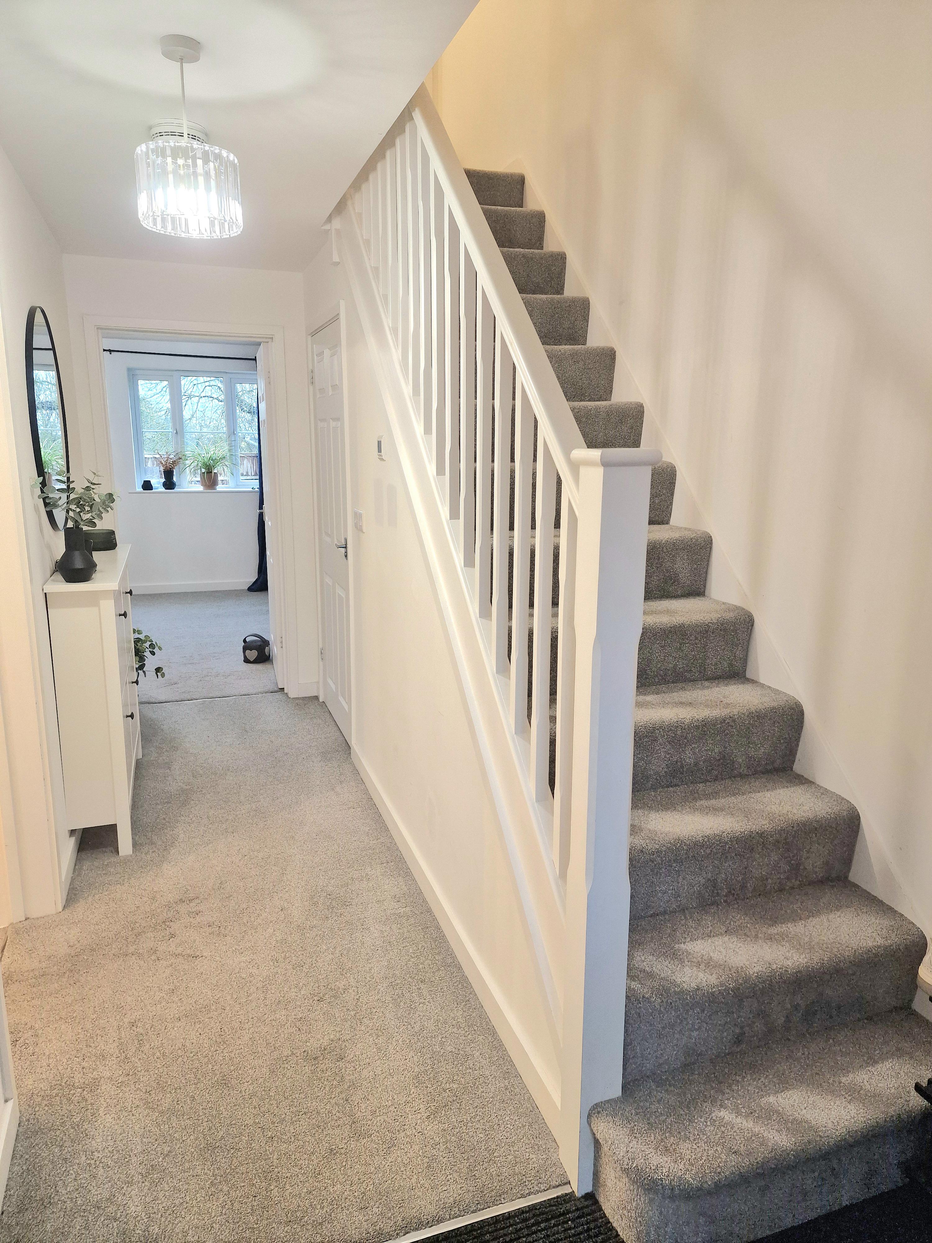 6 Howards Way Hallway