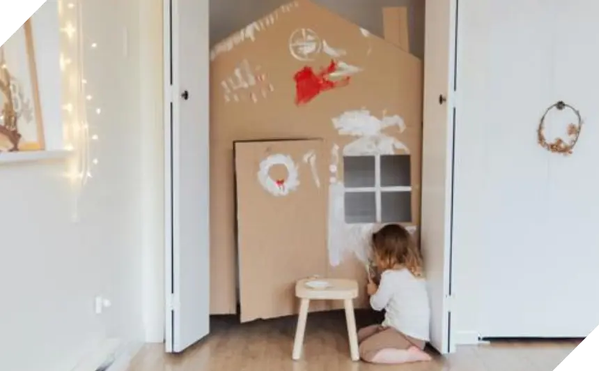 Girl Painting Play House CROP